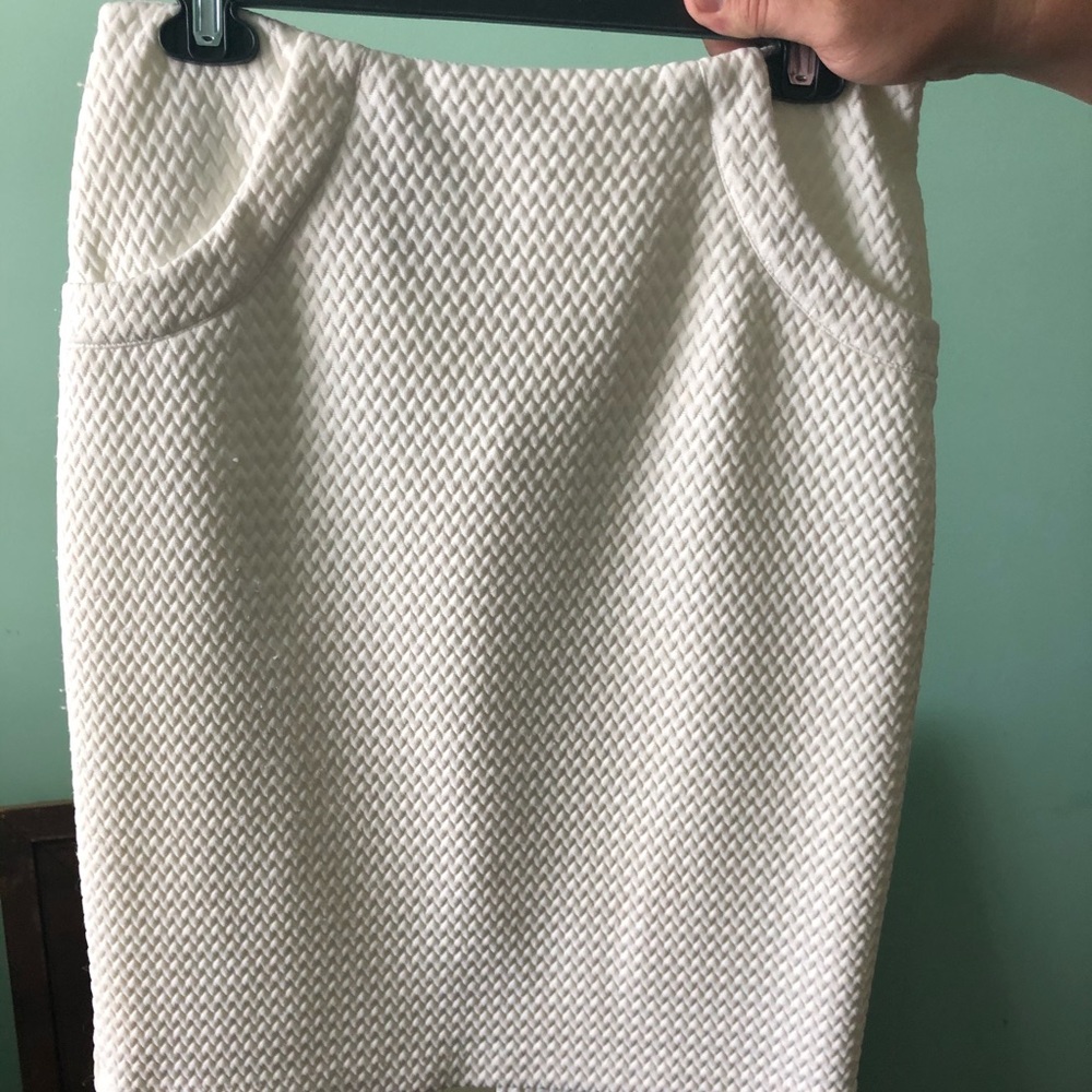 Textured skirt